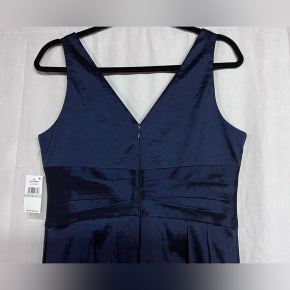 Alex Evening's Sleeveless Stretch Taffeta Gown Size 8 NWT - Picture 6 of 6